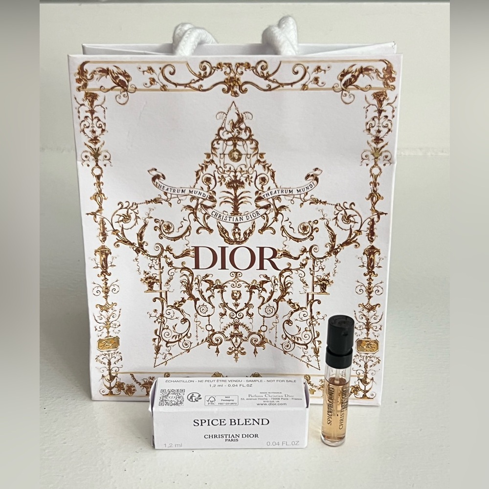 Dior Eau de Parfum 1.2ml: Spice Blend Diorivieria Dioramour with Holiday Bag